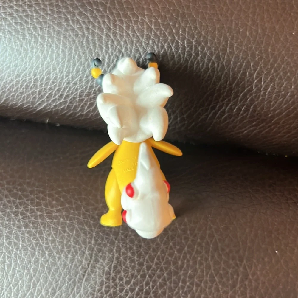 Authentic Pokemon Figure Mega Ampharos Gotta Catch Them All Nintendo TOMY